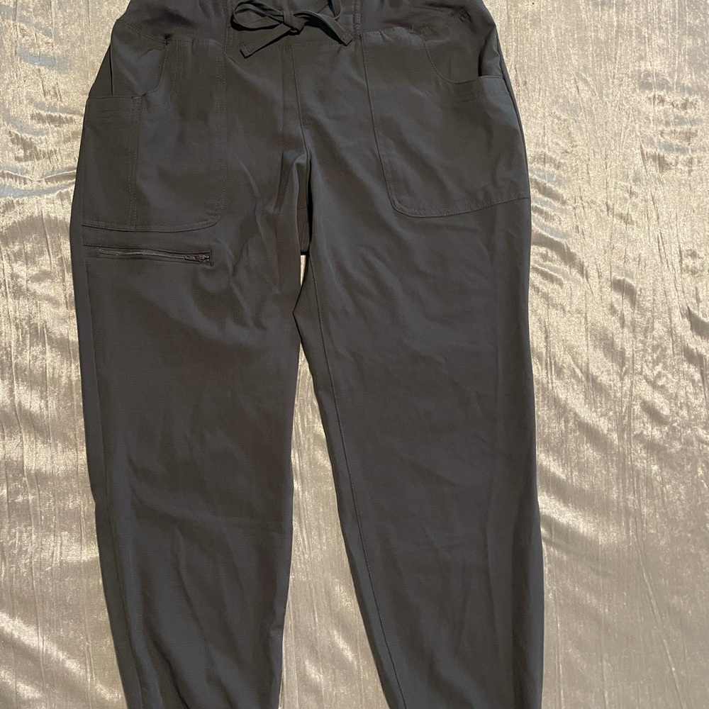 Medical Scrubs! Size: Small - Picture 4 of 8